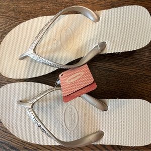 NWT size 39-40 havaianas high sandals